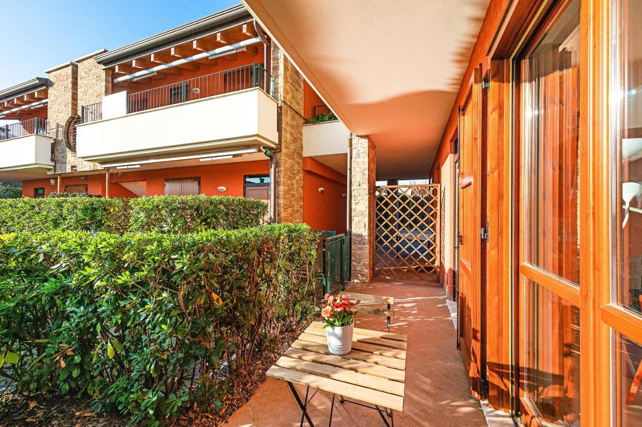 Residence Sole T29 Apartment By Wonderful Italy Sirmione Bagian luar foto