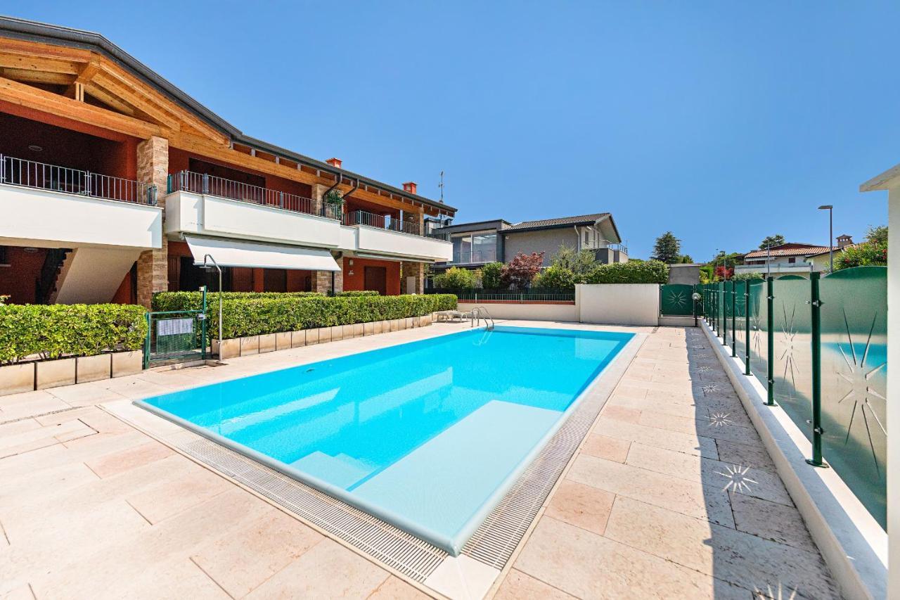 Residence Sole T29 Apartment By Wonderful Italy Sirmione Bagian luar foto