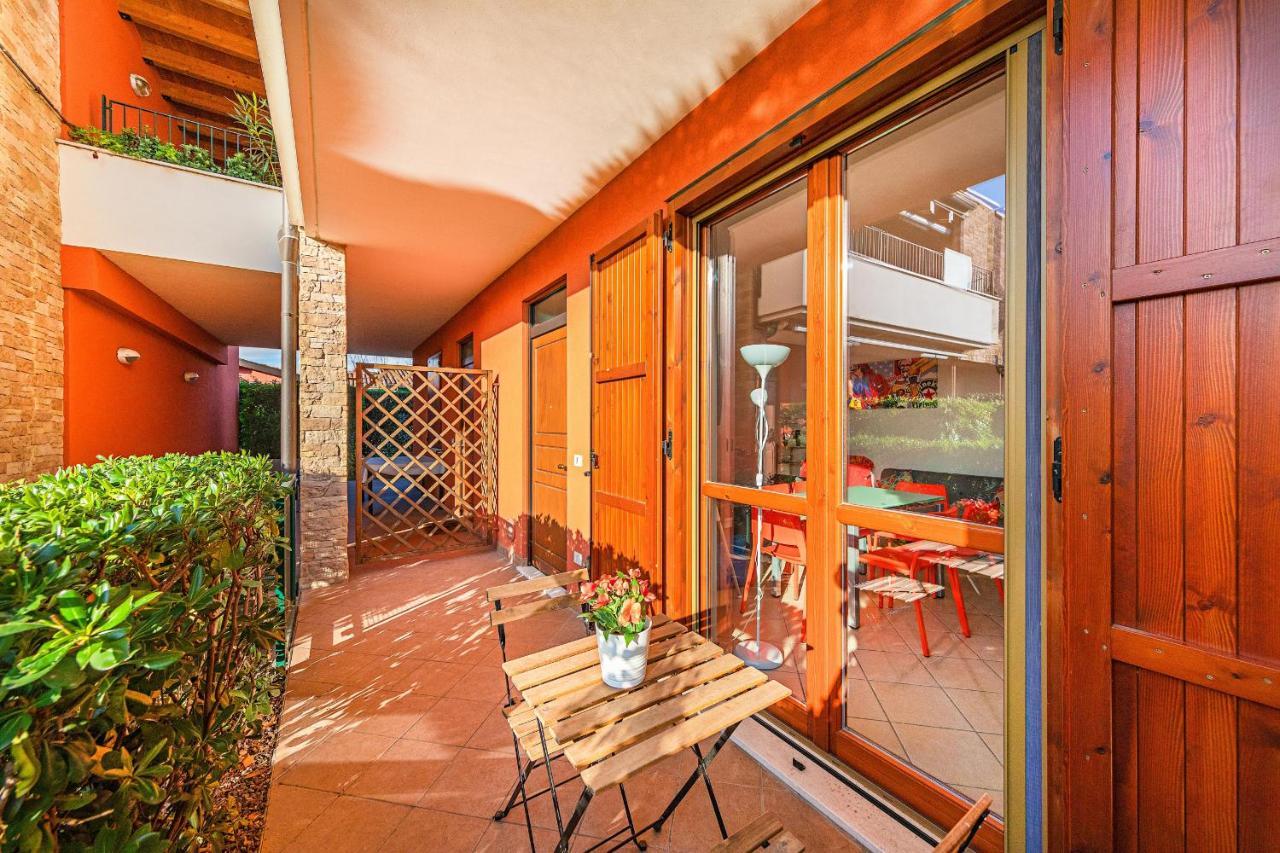 Residence Sole T29 Apartment By Wonderful Italy Sirmione Bagian luar foto